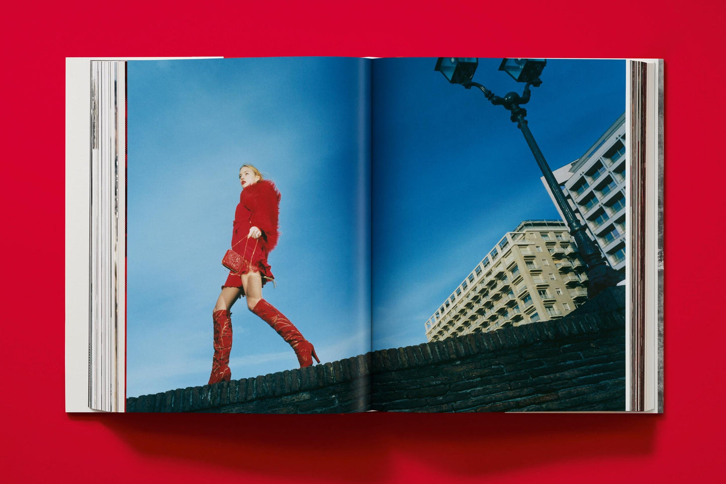 Valentino. A Grand Italian Epic (English)