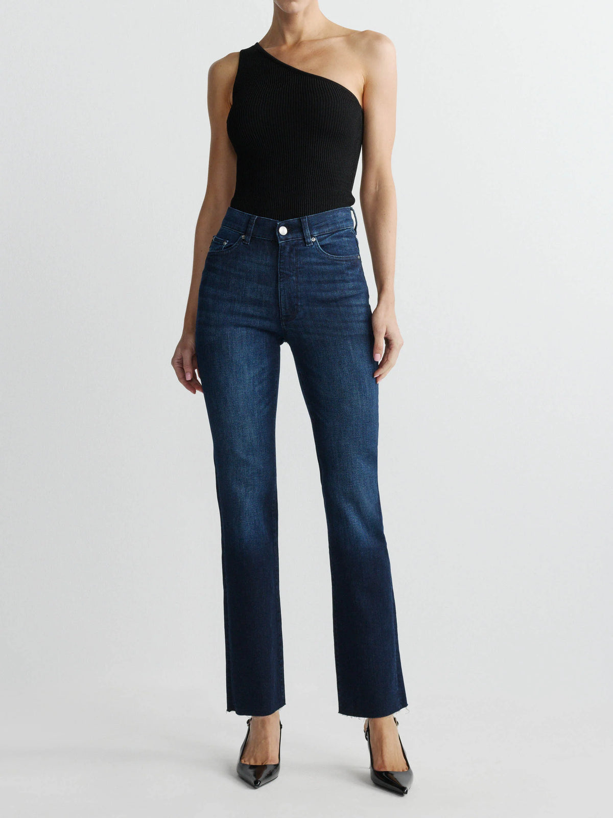 Halle Straight High Rise Instasculpt™ 29" Jeans