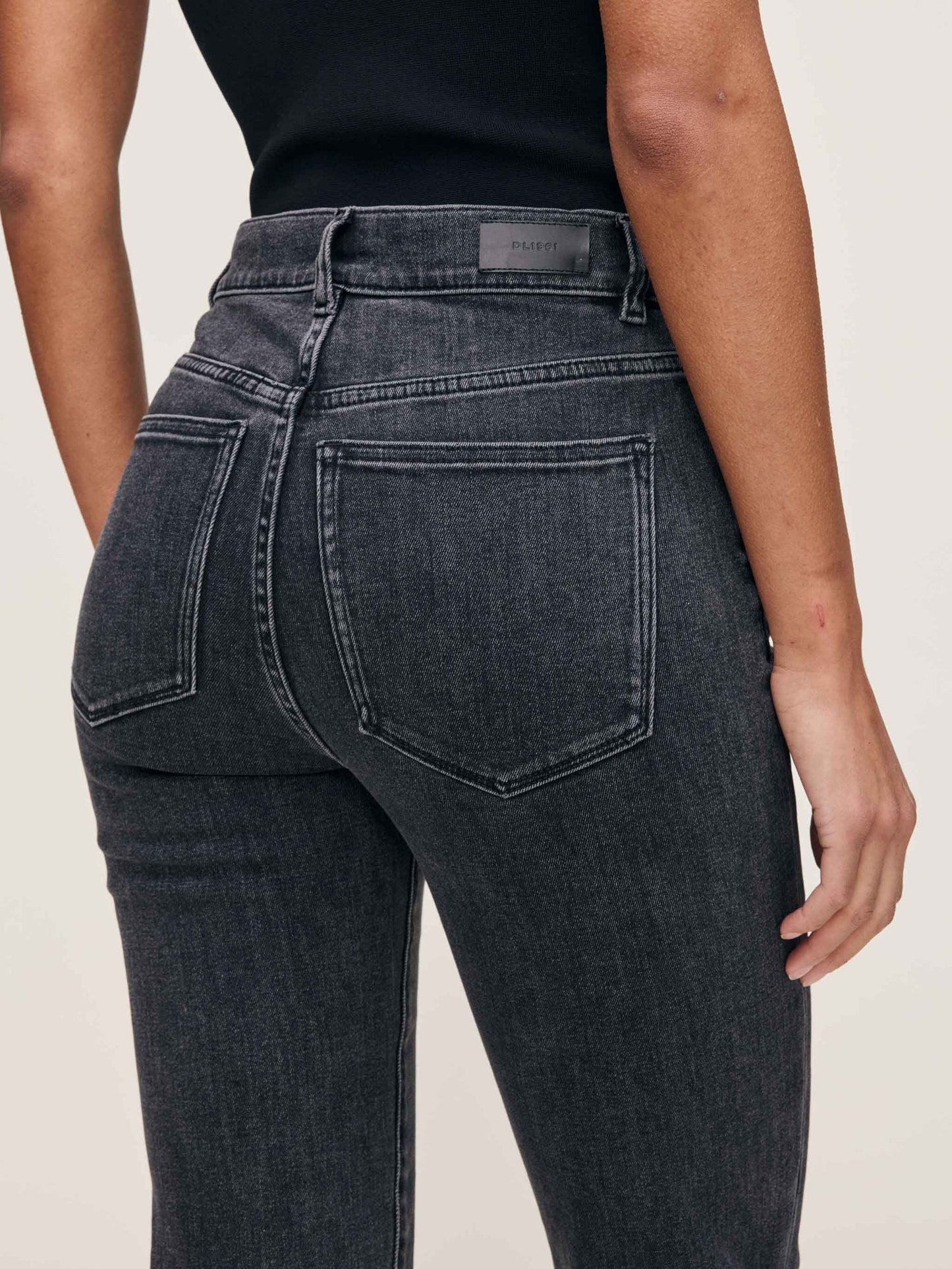 Halle Straight High Rise Instasculpt™ 29" Jeans