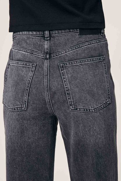 Karmine Refined Wide Leg High Rise 31" Jeans