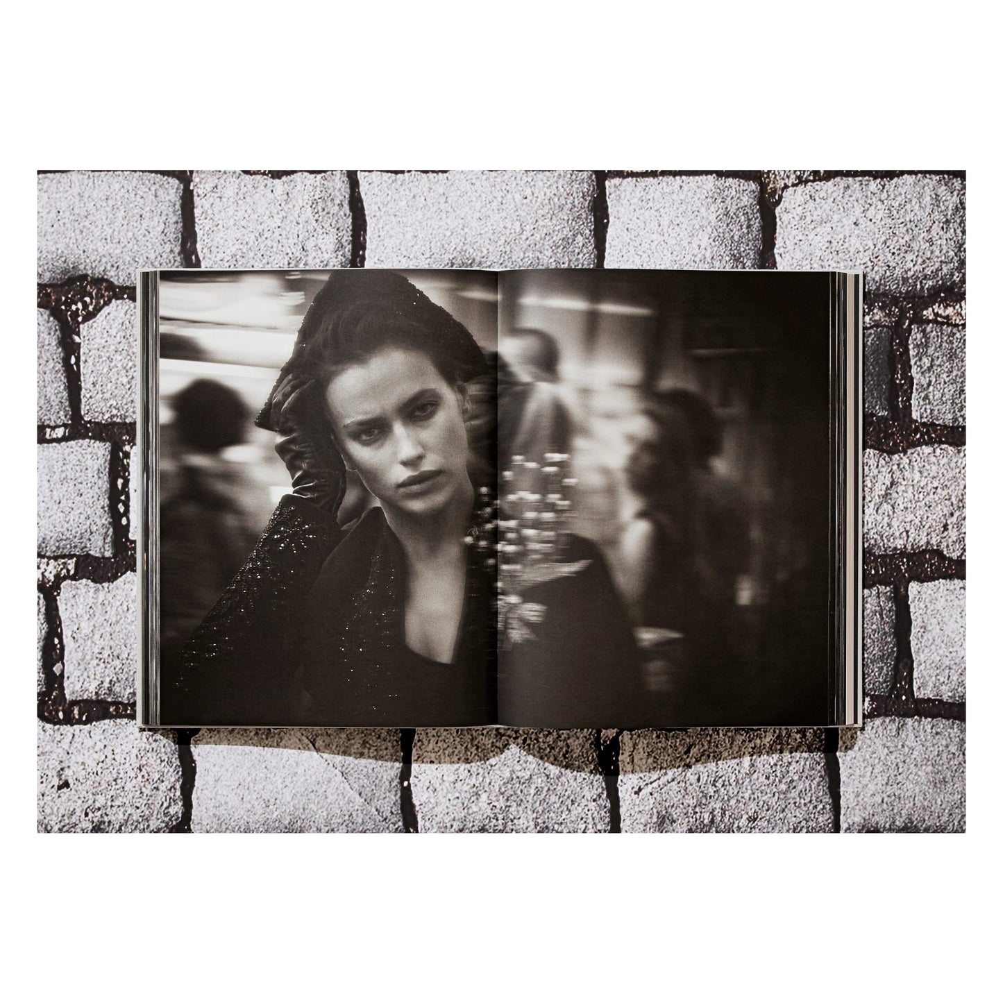 Peter Lindbergh. Dior (German, French, English)