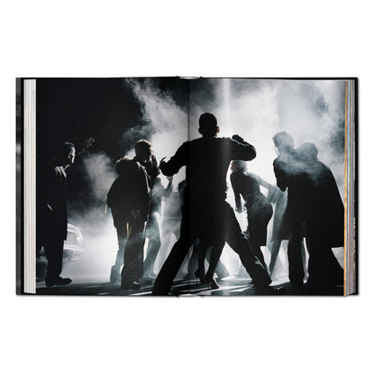Peter Lindbergh. On Fashion Photography (German, French, English)