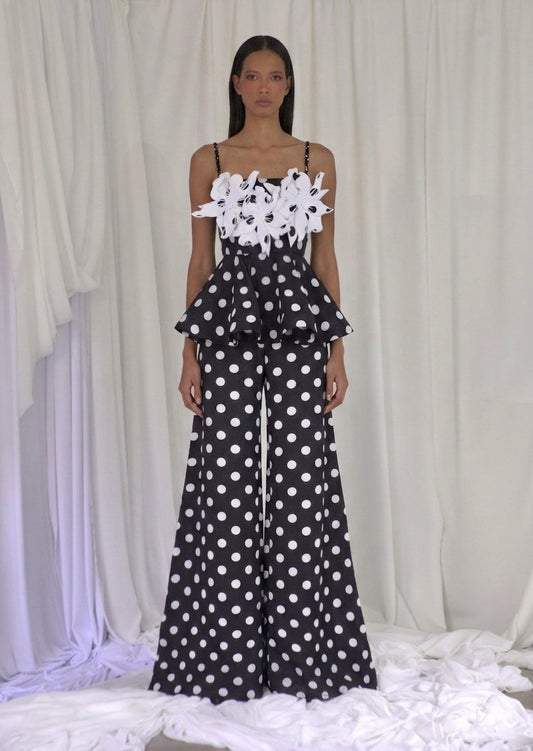 DREAMY TOP IN BLACK POLKA DOTS