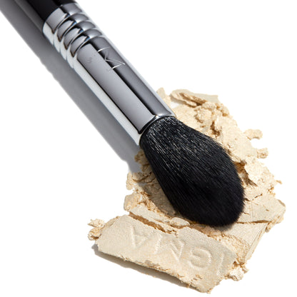 F35 Tapered Highlighter Brush
