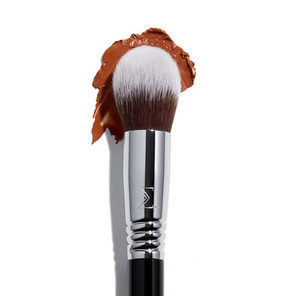 F79 Concealer Blend Kabuki™ Brush