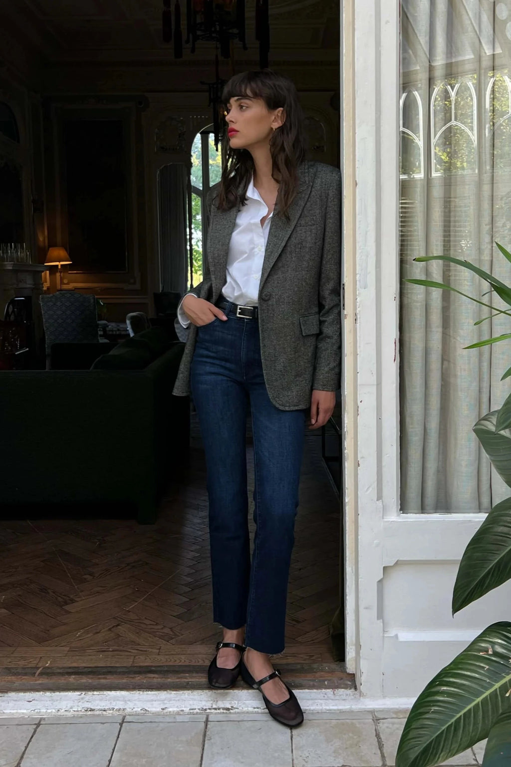 Halle Straight High Rise Instasculpt™ 29" Jeans