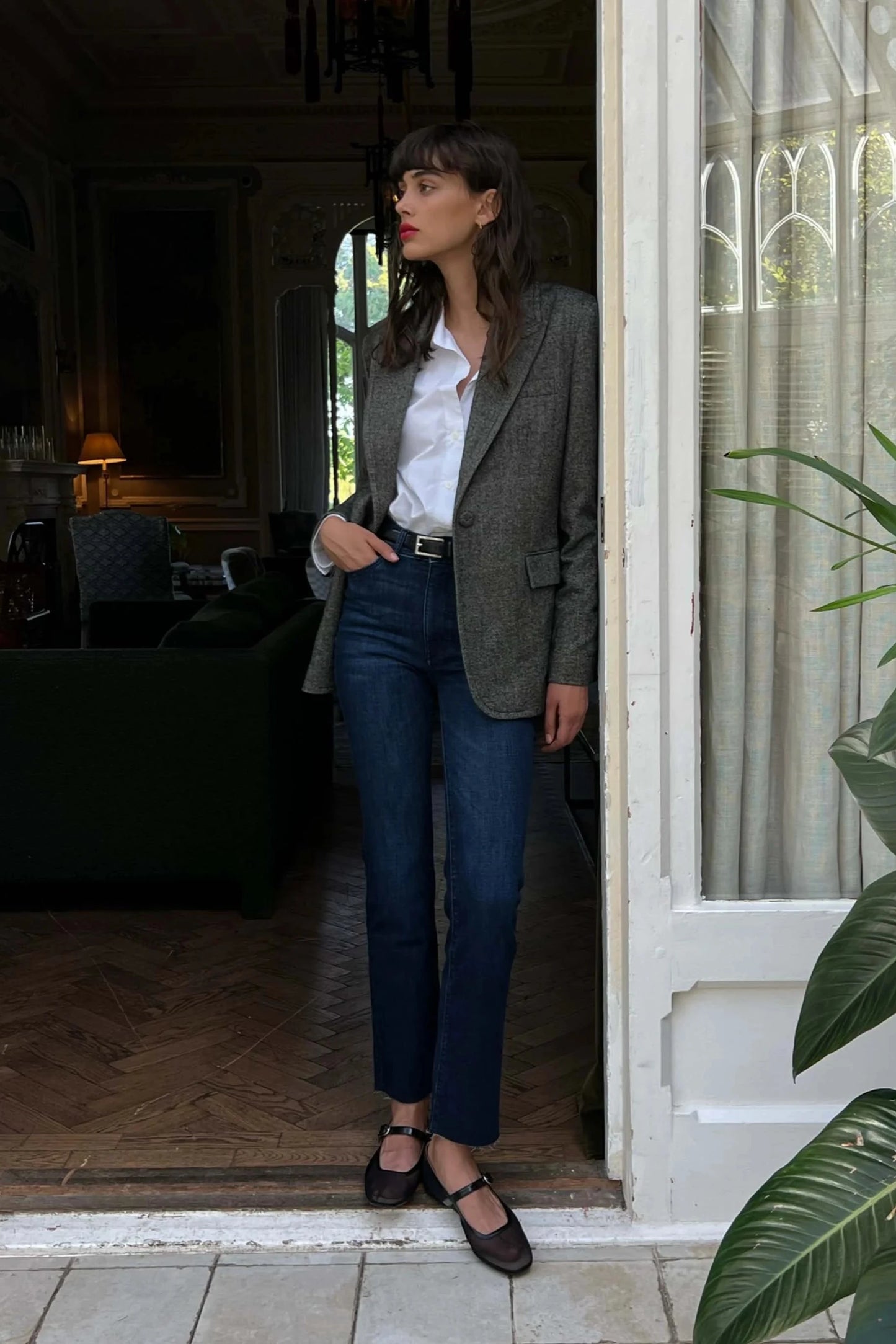 Halle Straight High Rise Instasculpt™ 29" Jeans