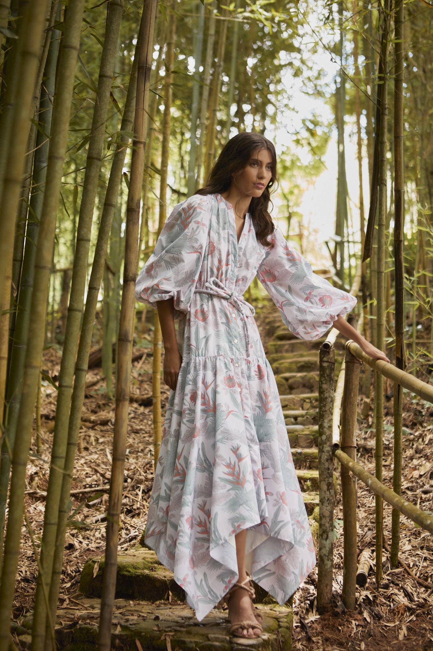 BOCA DULCE DRESS IN JARDIN TROPICAL BLANCO