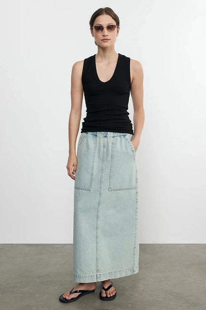 Essential Sleeveless U Tank