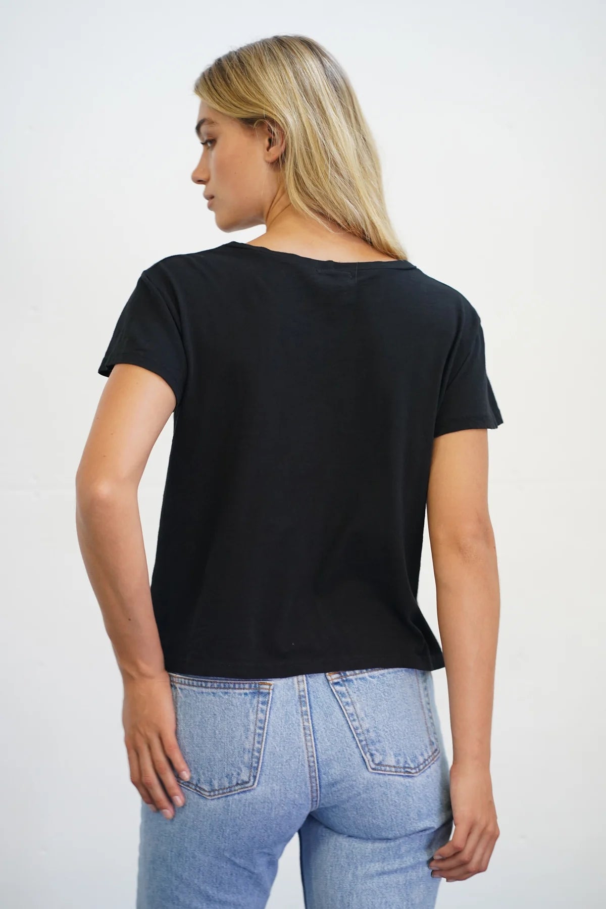 Essential Shaden Crew Neck Tee