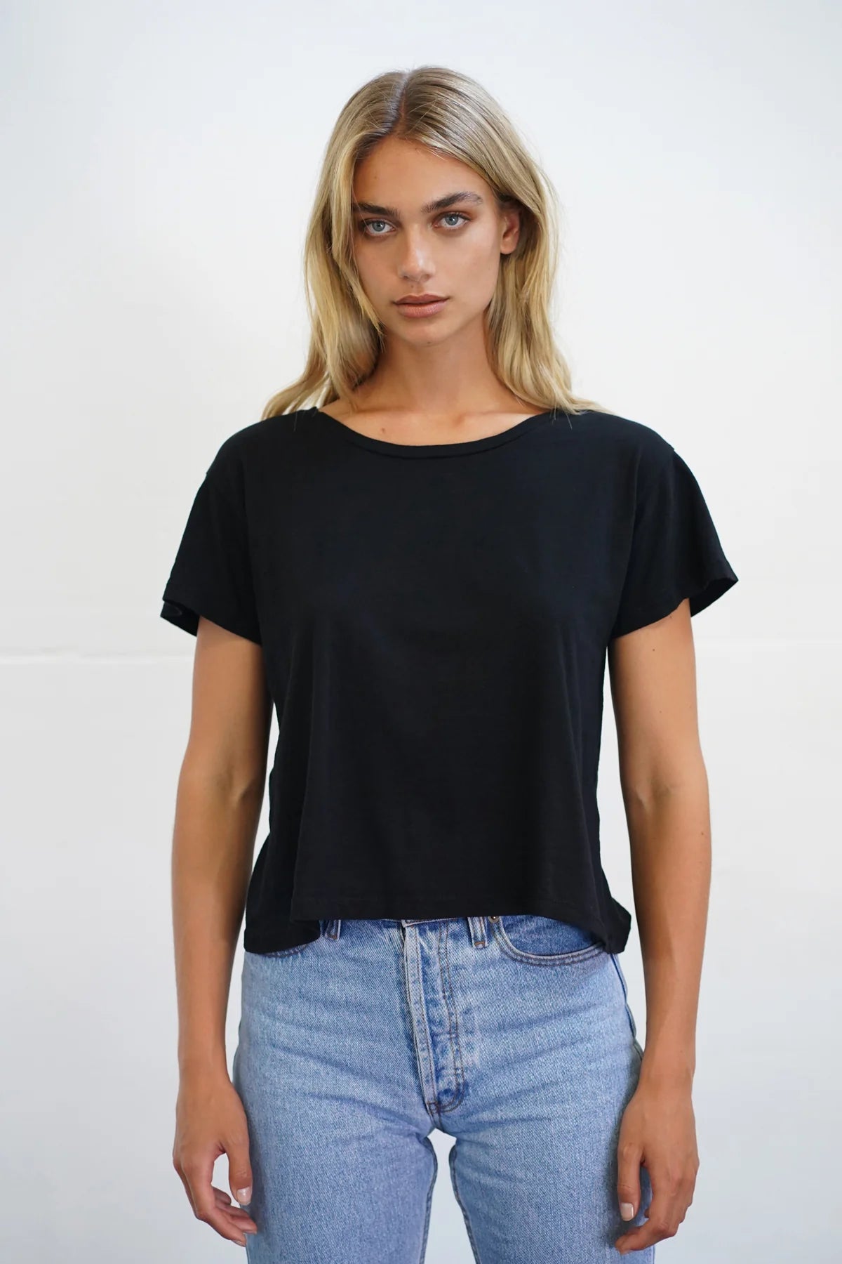 Essential Shaden Crew Neck Tee