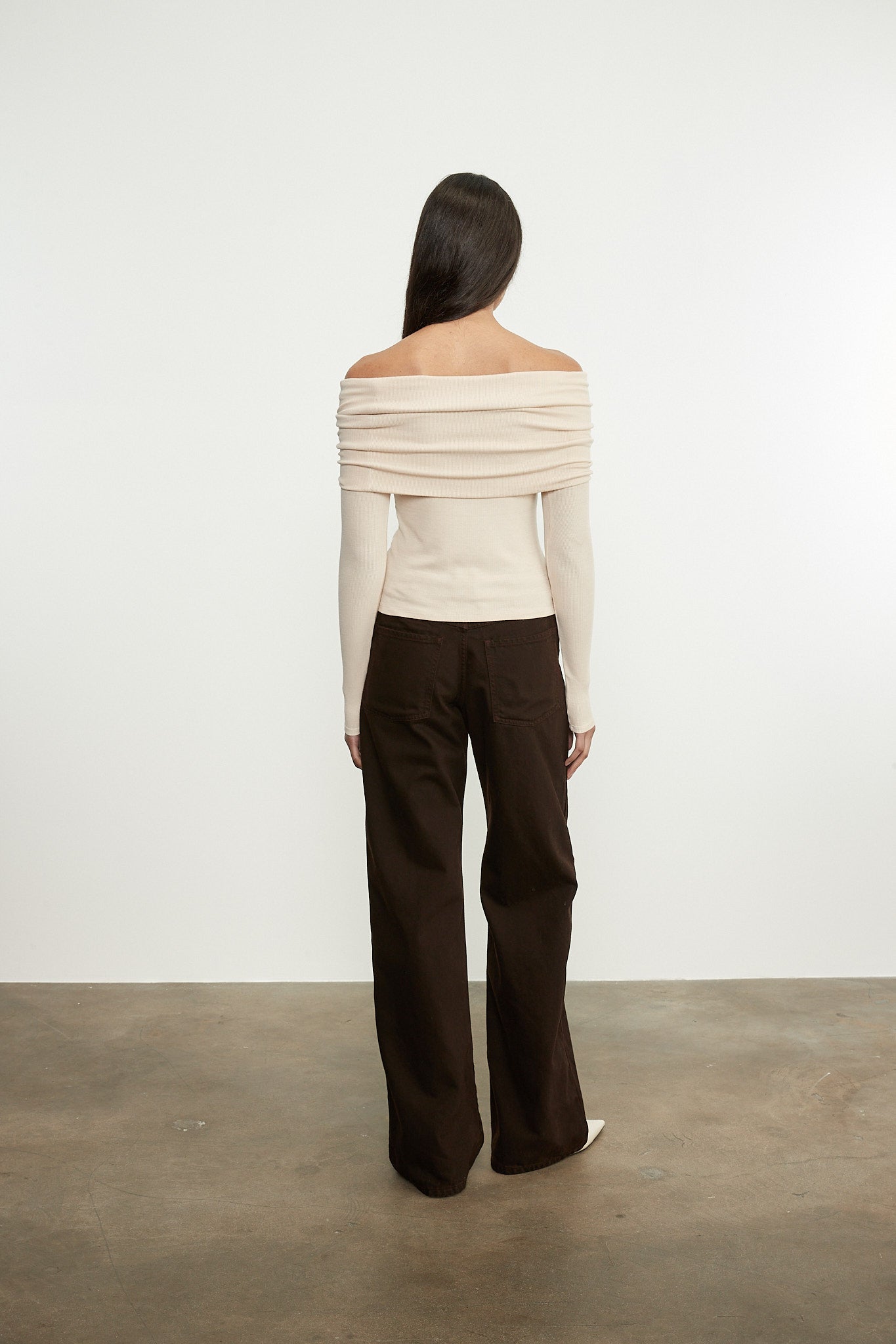 Silk Rib L/S Off-Shoulder Top