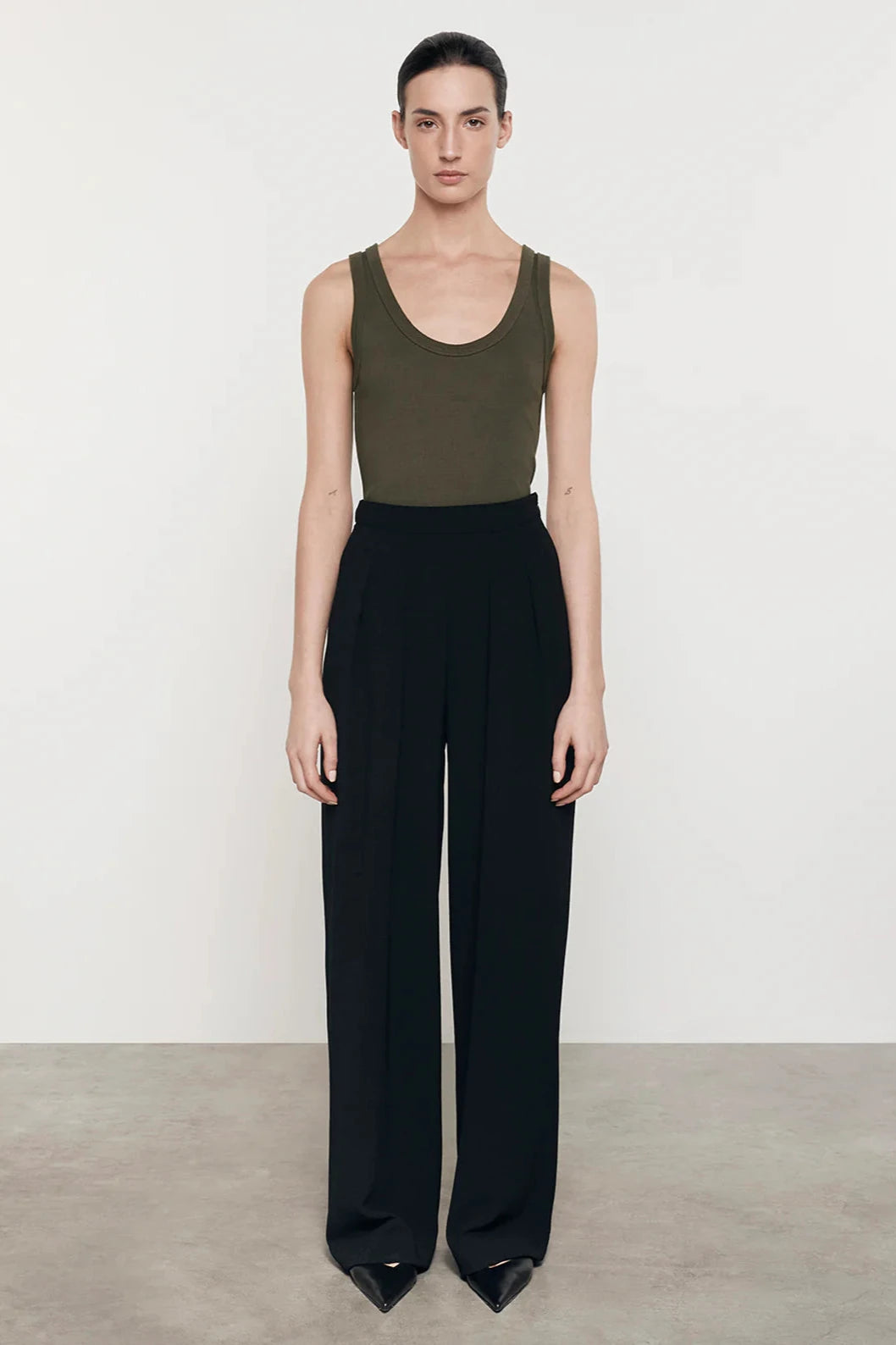 Crepe Essential Trouser