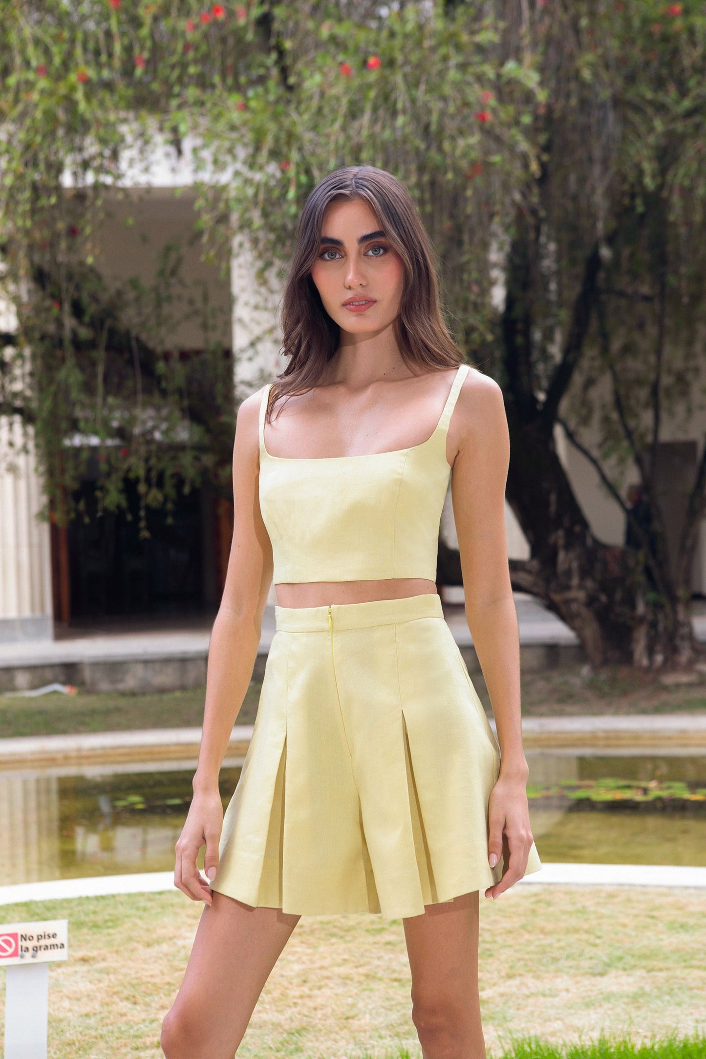 PERLA SHORT IN SOFT YELLOW