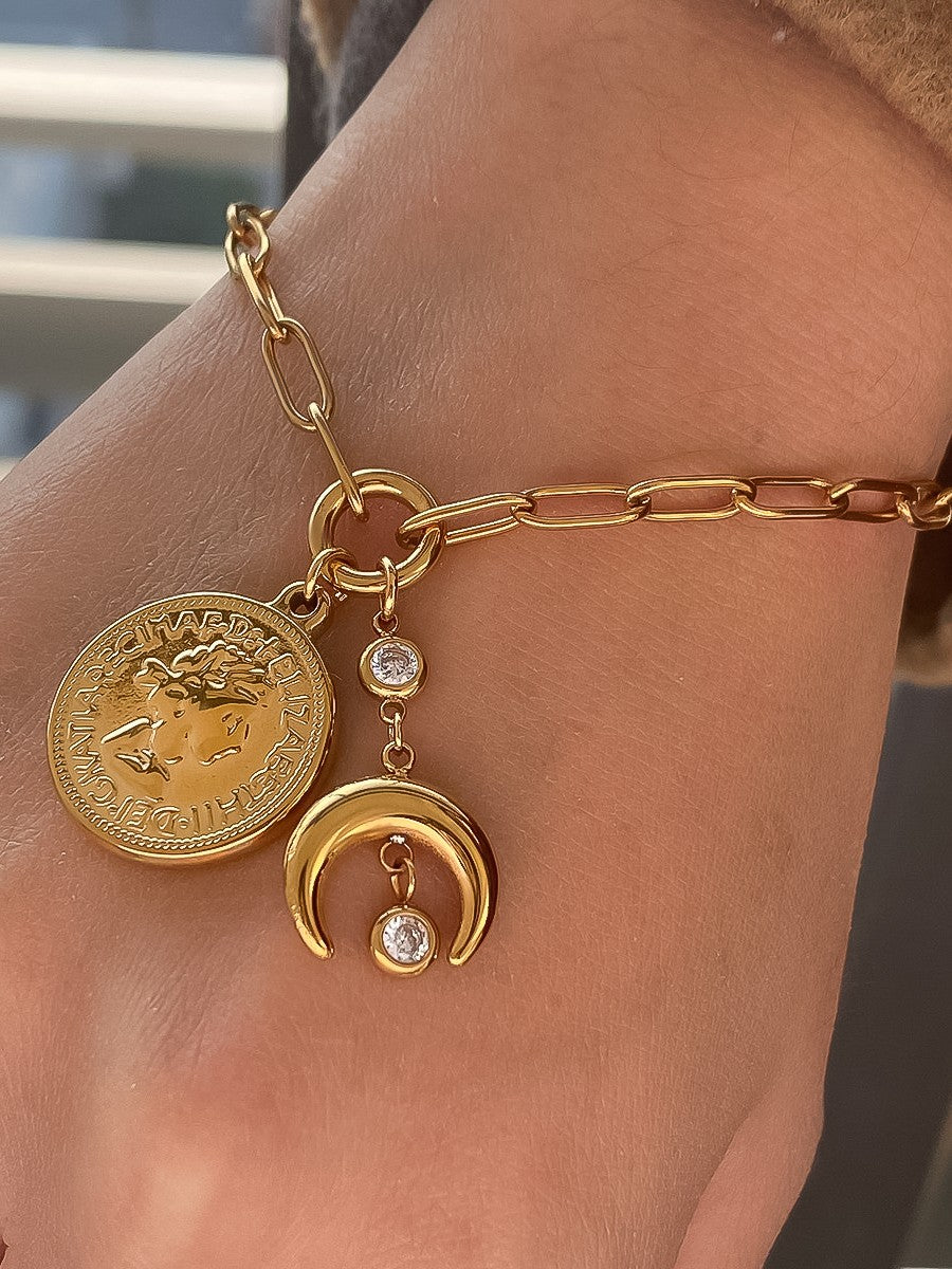 Vesta Bracelet