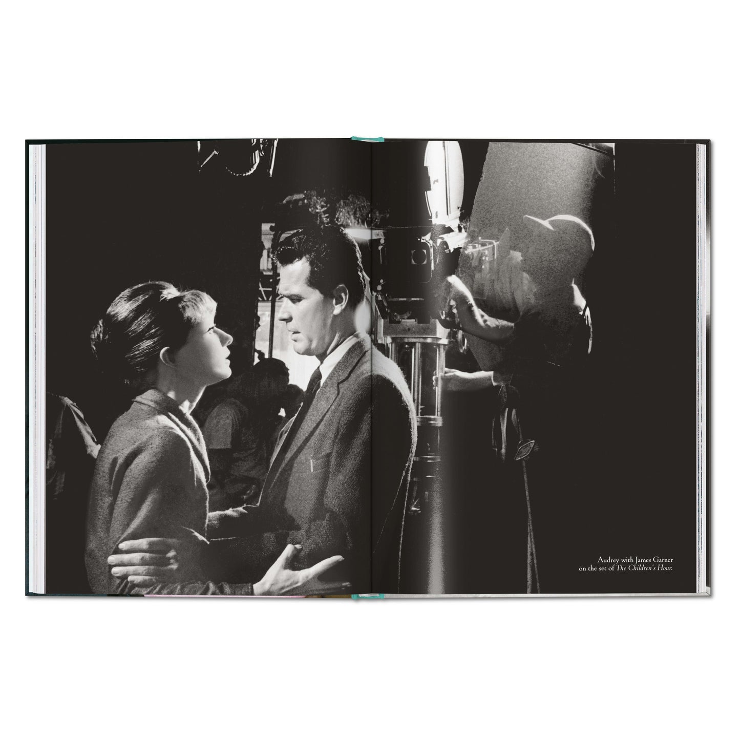 Bob Willoughby. Audrey Hepburn. Photographs 1953–1966 (English)