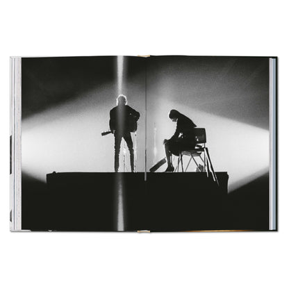 Daniel Kramer. Bob Dylan. A Year and a Day (English)