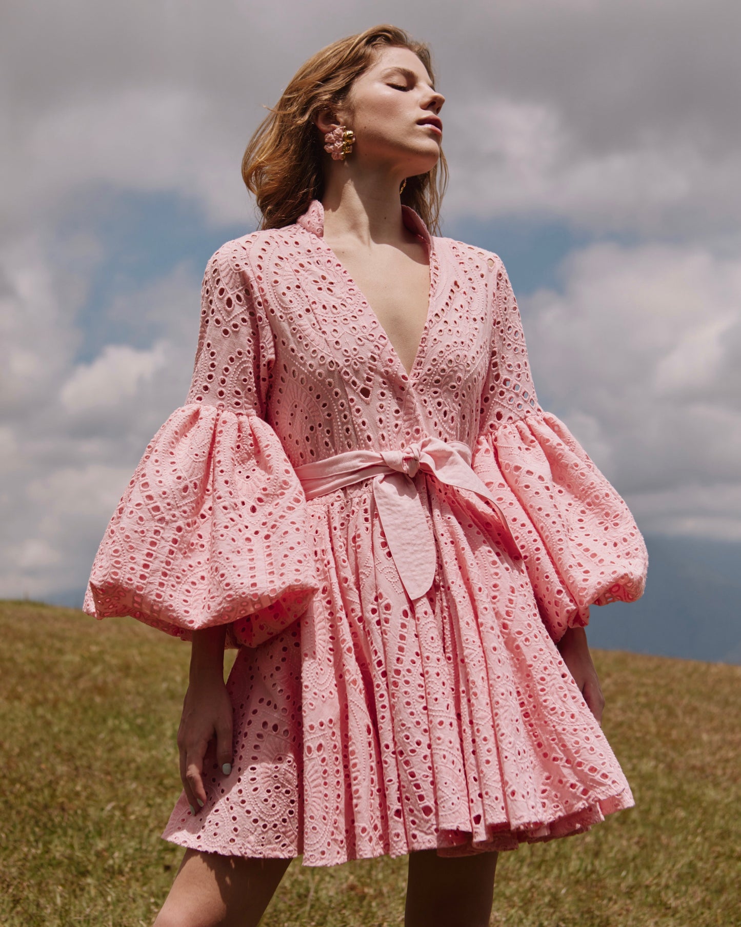 CARTA Y LETRA DRESS EYELET IN PINK EYELET